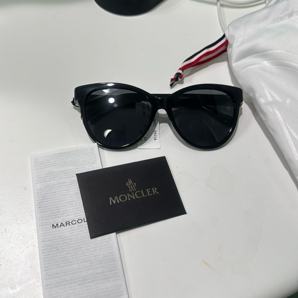 Moncler 55MM Cat Eye Sunglasses Black - Picture 4 of 12